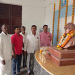 निंबुत ग्रामपंचायतच्या वतीने महामानवास अभिवादन करण्यात आले.