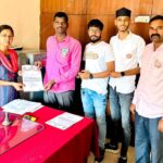 प्रवाशांच्या जीवाशी खेळणे थांबवावे ; संभाजी ब्रिगेडचे पारगाव खंडाळा एसटी डेपोस निवेदन .