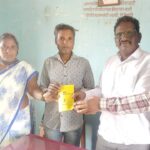 बारामती ! विविध योजनांपासून राहावे लागत होते वंचित ; पारधी समाजातल्या काळे परिवाराला अखेर मिळाले रेशनिंग कार्ड . 