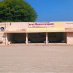 बारामती ! वडगाव निंबाळकर बस स्थानकामध्ये शौचालयअभावी प्रवाशांची गैरसोय ; उघड्यावरील घाणीमुळे परिसरात दुर्गंधी .