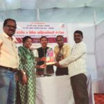 चतुरस्त्र कवी विनोद अष्टुळ यांचा पुणे महानगर पालिकेकडून सन्मान 