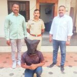 हॉटेल व्यवसायिकास कोयत्याचा धाक दाखवून खंडणी मागणारा कुख्यात गुंड गजाआड