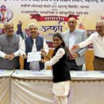 सोमेश्वर विज्ञान महाविद्यालयातील कु.स्नेहा वेदपाठक हिने राज्यस्तरीय सामाजिक व सांस्कृतिक उत्कर्ष स्पर्धेत संकल्पना नृत्य प्रकारात तृतीय क्रमांकाचे पारितोषिक पटकावले*