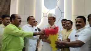 राज्याचे उपमुख्यमंत्री अजित पवार निंबुत येथे माजी उपसरपंच&hellip;