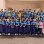 रोपे वाटून नवागतांचे स्वागत