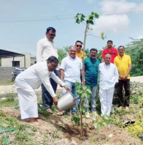 प्रणाली ग्रुपच्या वतीने सामाजिक बांधिलकी जपत वृक्षारोपण कार्यक्रम&hellip;