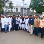 बारामती ! विशाळगड ‘गजापुर’ येथे झालेल्या घटनेच्या निषेर्धात बारामती तहसीलदार कार्यालय येथे मुस्लिम समाजाच्या वतीने निवेदन .