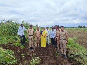 आंबी खुर्द-पांडेश्वर शिवरस्ता प्रशासनाने केला खुला