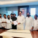 काळुस ता. खेड येथील बेकायदा शेत जमिनीवरील पुनर्वसनाचे शिक्के काढणे संदर्भातील मंत्रालयात मदत व पुनर्वसन मंत्री श्री .अनिलजी पाटील यांच्या समवेत महत्त्वपूर्ण बैठक संपन्न!”