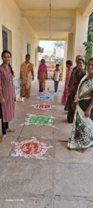 अंगणवाडी केंद्रावर रांगोळीच्या माध्यमातून मतदान जनजागृती