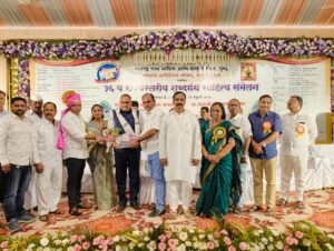 राज्यस्तरीय शब्दगंध साहित्य पुरस्कार प्रा. हनुमंत माने यांना&hellip;