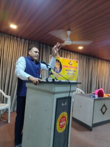 मराठी ही महाराष्ट्राची लोकभाषा व मातृभाषा आहे. असे&hellip;