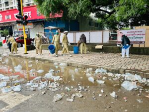 निरंकारी मिशनच्या सेवादारांकडून पालखी मार्गाची स्वछता संपन्न…