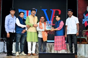 निंबुत चे जितेंद्र काकडे बालगंधर्व पुरस्काराने सन्मानित.