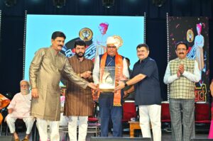 प्रा. हनुमंत माने यांना बालगंधर्व विशेष सन्मान पुरस्कार&hellip;
