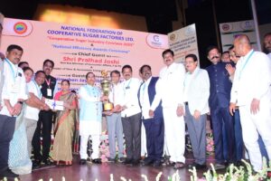 सर्वोत्कृष्ट सहकारी साखर कारखाना म्हणुन सोमेश्वरचा दिल्लीत गौरव