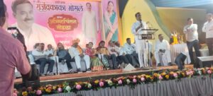 निरा येथील आरती ट्रान्सपोर्ट उद्योग समूहाचे सर्वेसर्वा राजेंद्र&hellip;