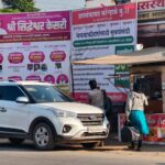 बारामती ! कोऱ्हाळे बुद्रुकच्या बस थांब्यावर मुजोर धनदांडग्यांची पार्किंग ; प्रवाशांची गैरसोय