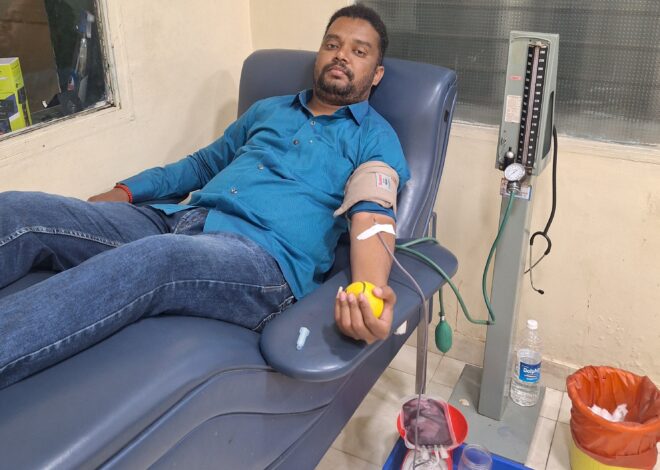 रक्तदान करुन वाढदिवस साजरा व पुलवामा हल्ल्यातील हुतात्म्यांना आदरांजली