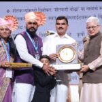 महाराष्ट्र शासनाचा राज्यस्तरीय पुरस्कार राज्यपाल महोदय यांच्या हस्ते योगेश नालंदे यांना प्रदान…