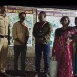 वडगाव निंबाळकर पोलिसांकडून माणुसकीचे दर्शन; मुर्टी येथील मनोरुग्ण महिला मनोबल आसरा फाउंडेशनमध्ये सुखरूप दाखल